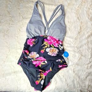 Cupshe Black & White Stripe Floral One Piece Swim Suit, Size XXL, NEW!